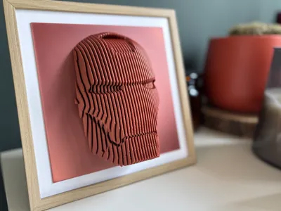 Scultura stratificata di Iron Man